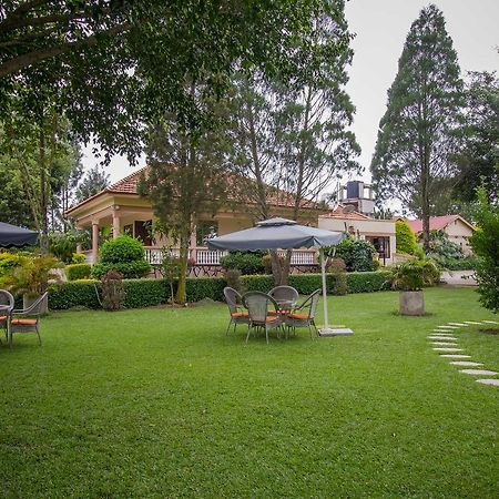 Tuzza Hotel Bushenyi Buitenkant foto