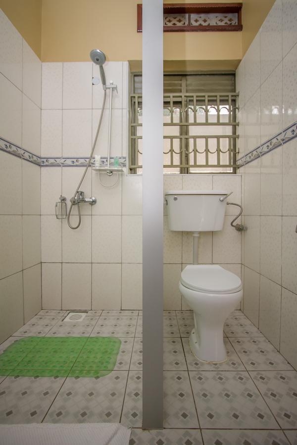 Tuzza Hotel Bushenyi Buitenkant foto