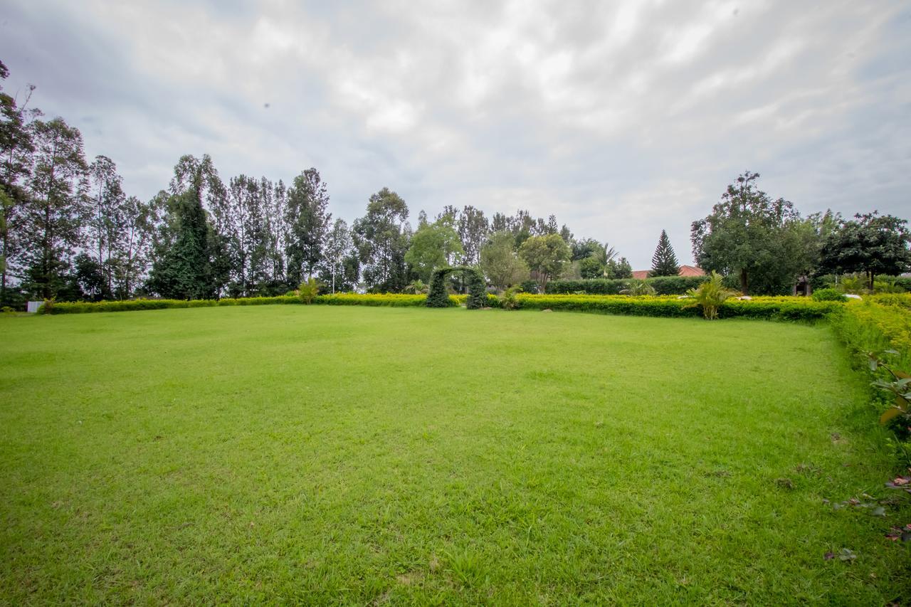 Tuzza Hotel Bushenyi Buitenkant foto