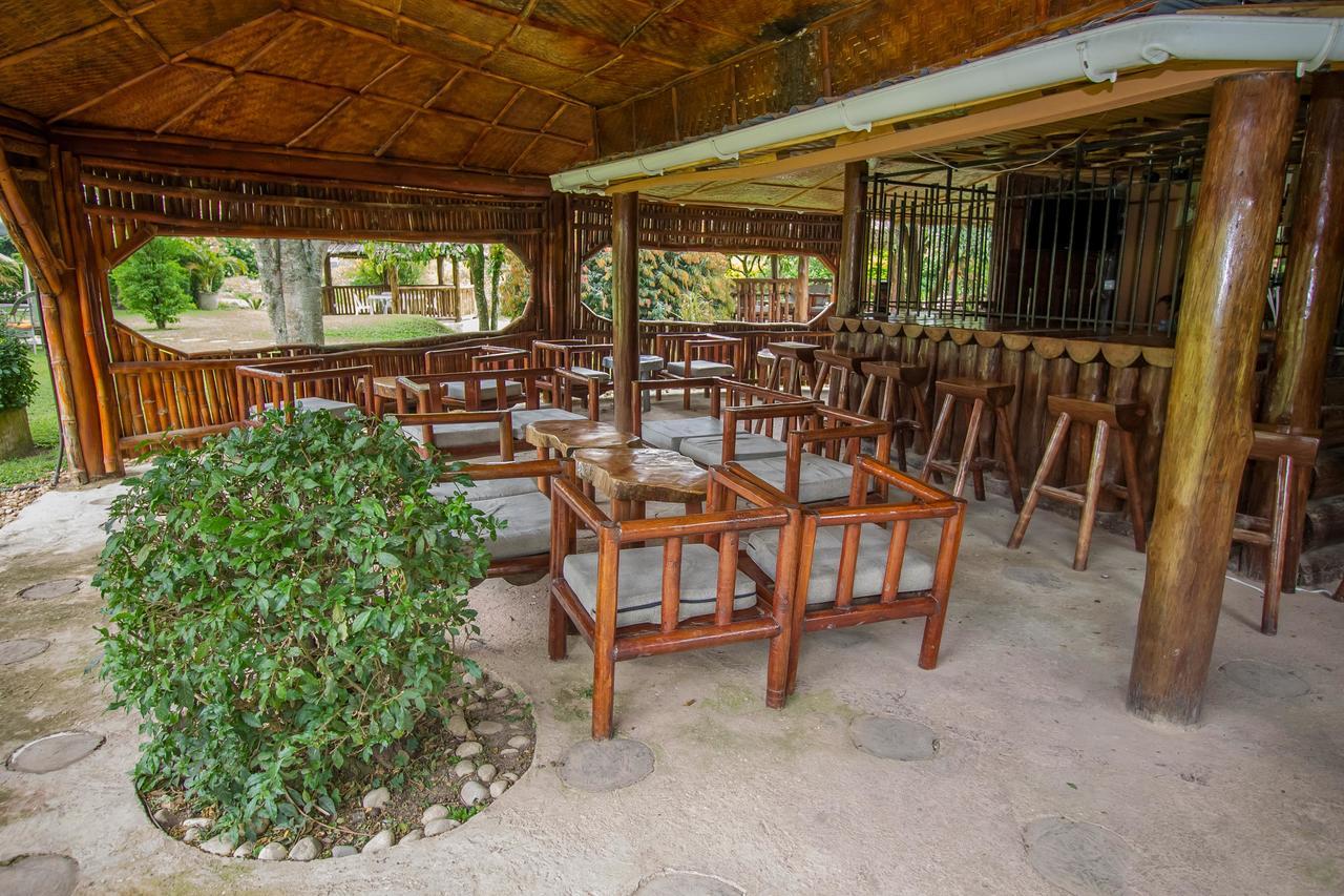 Tuzza Hotel Bushenyi Buitenkant foto