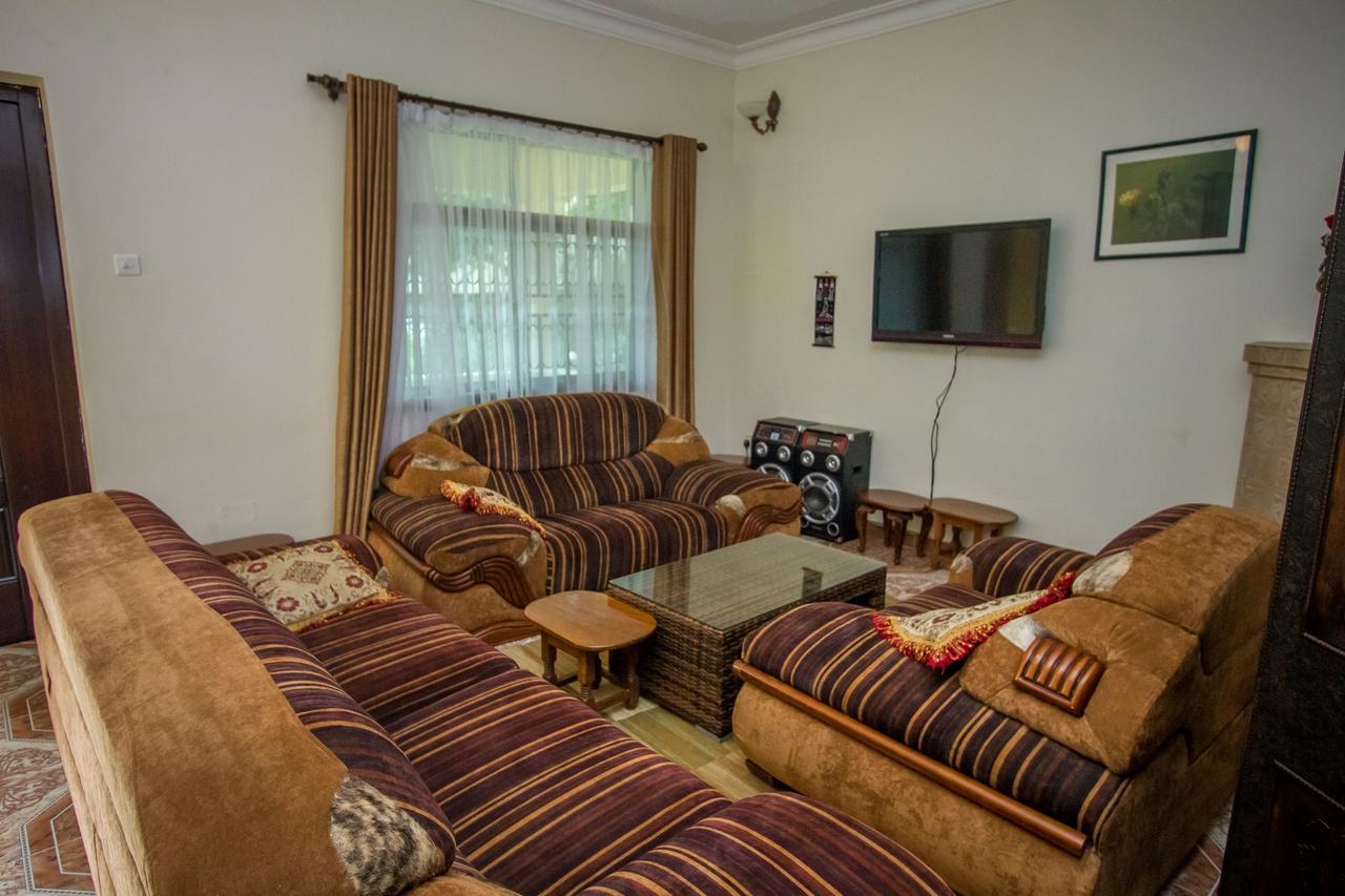 Tuzza Hotel Bushenyi Buitenkant foto