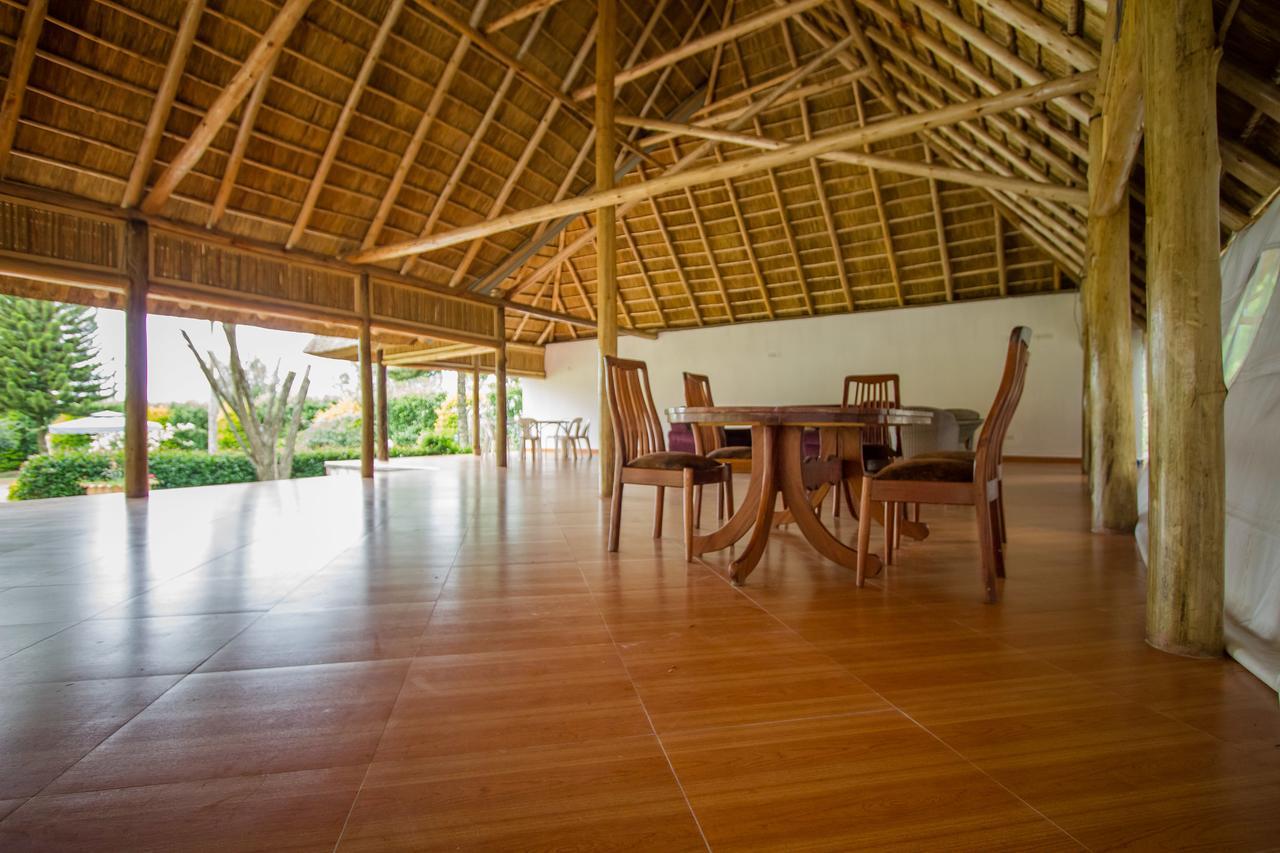 Tuzza Hotel Bushenyi Buitenkant foto