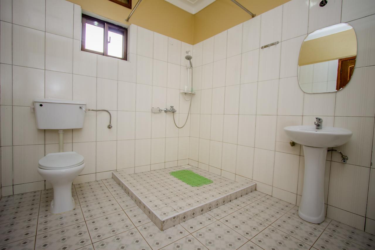 Tuzza Hotel Bushenyi Buitenkant foto