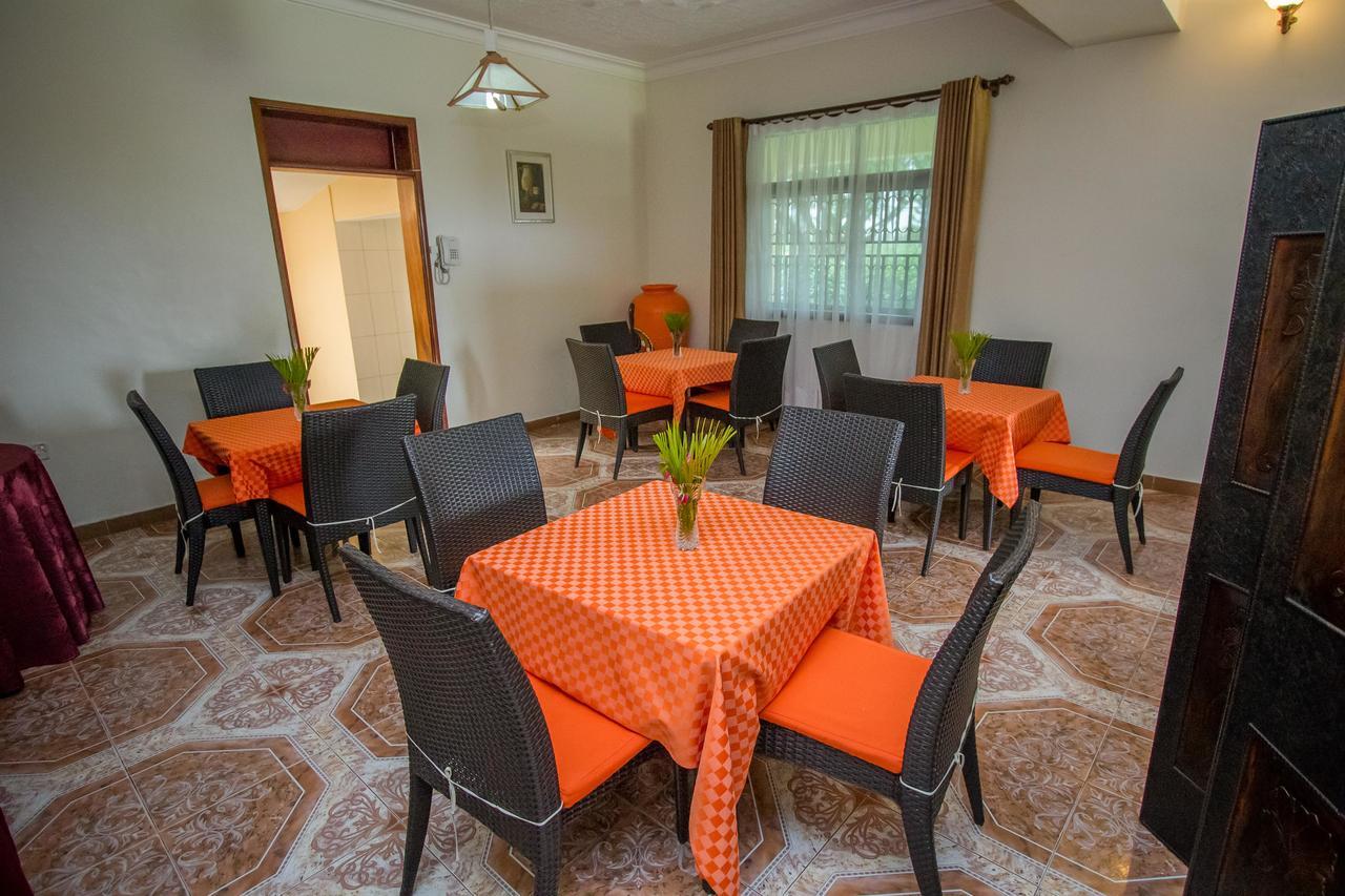 Tuzza Hotel Bushenyi Buitenkant foto