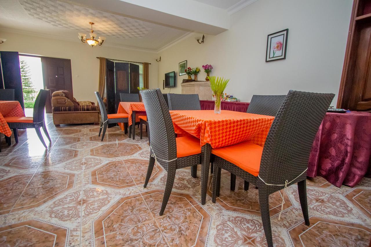 Tuzza Hotel Bushenyi Buitenkant foto